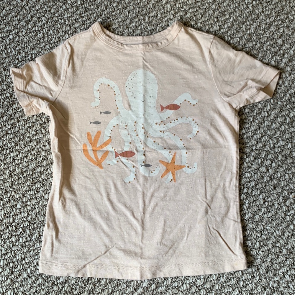 Little Co octopus shirt boys/girls neutral size 5